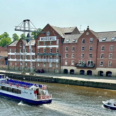 Riverside Apartment At Woodsmill Quay York Extérieur photo