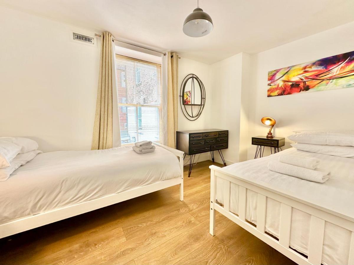 Riverside Apartment At Woodsmill Quay York Extérieur photo